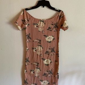 ❤️ 3/$13 Pink Dress with Floral Prints